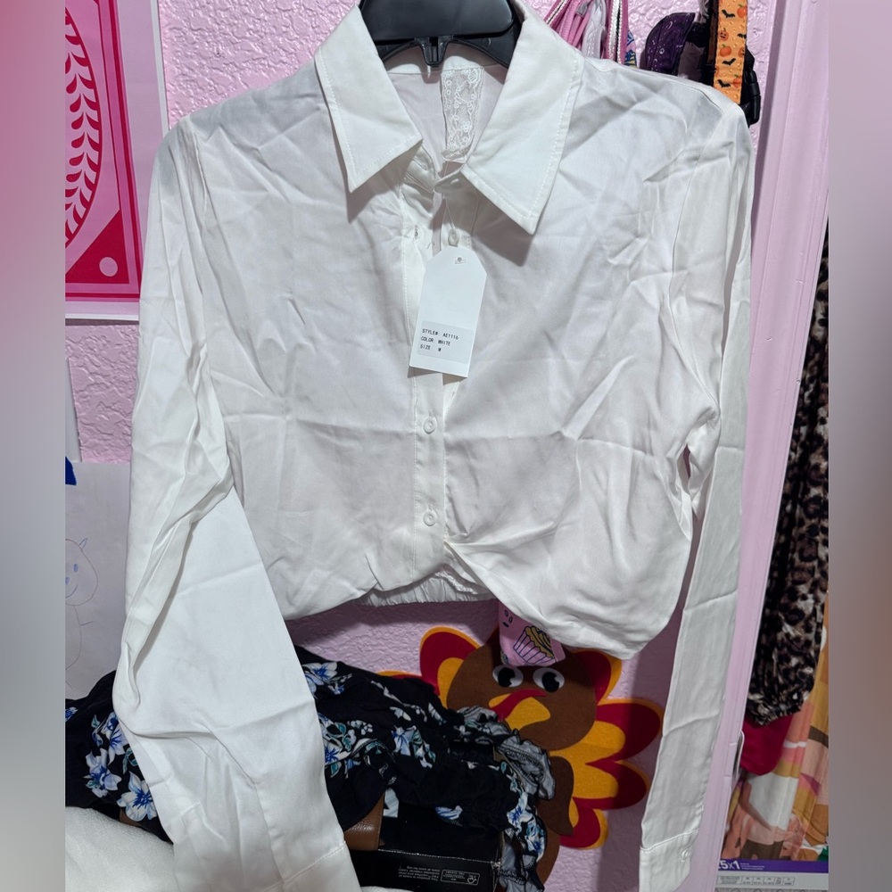 Sadie & Sage White Collared Crop Top